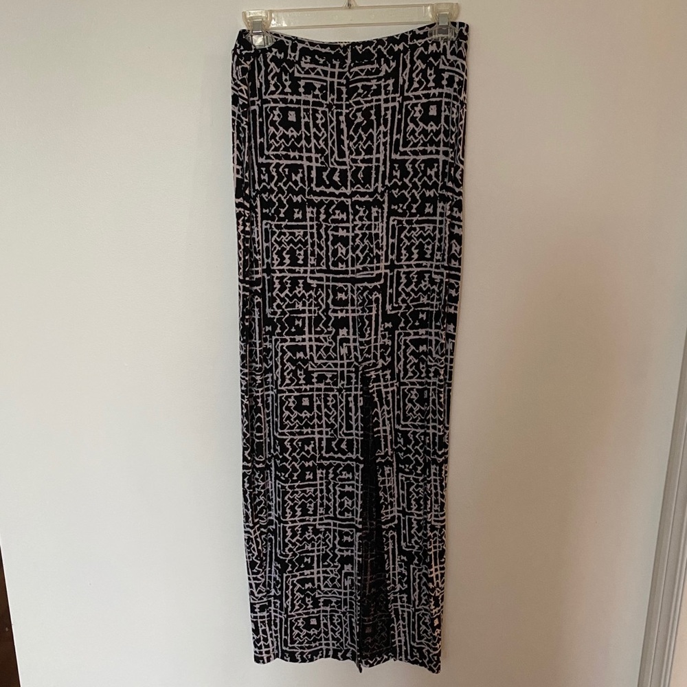 Tribal print skirt with slit